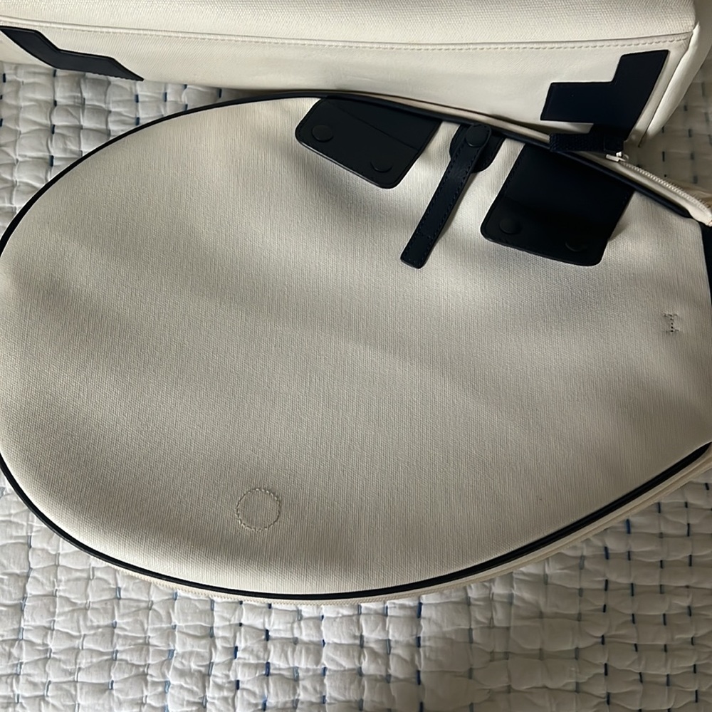 Tory Burch White and Burgundy Travel Bag - Picture 10 of 10